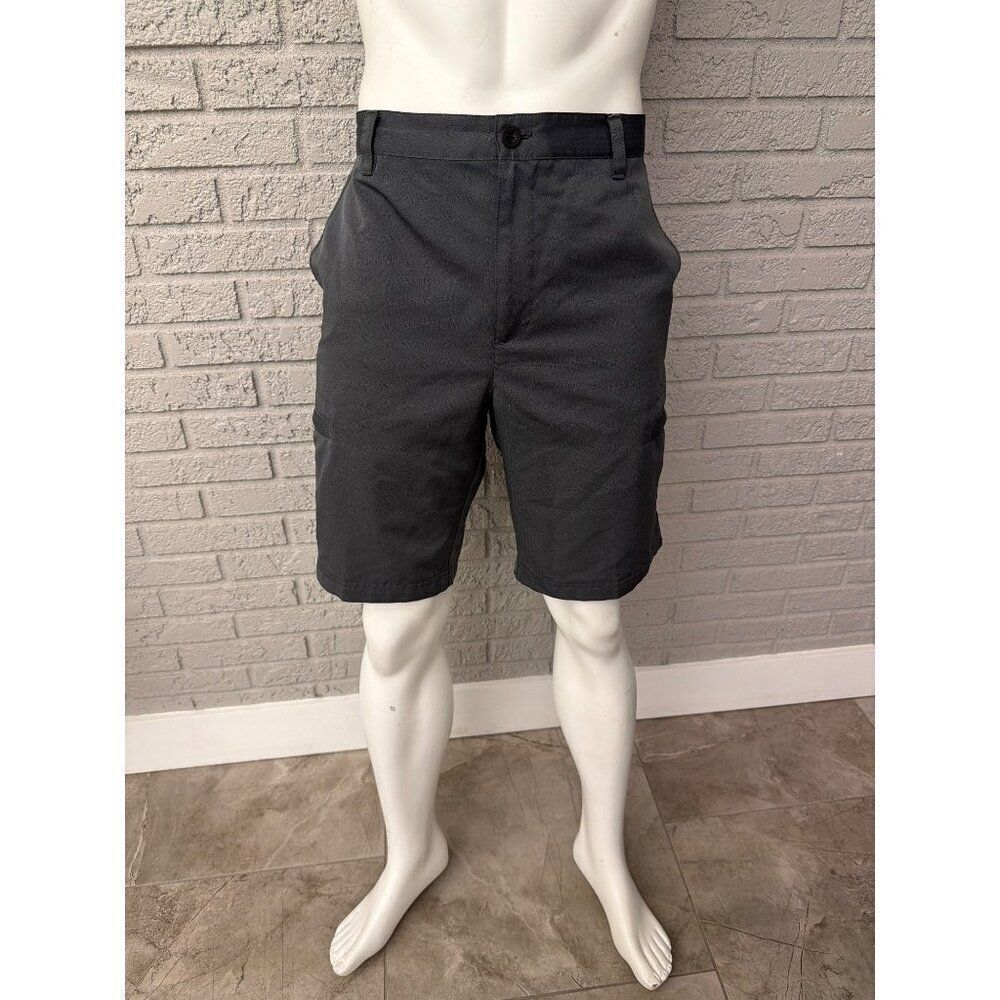 Izod Golf Gray Men’s Flat Front High Rise Golf Shorts Size 38